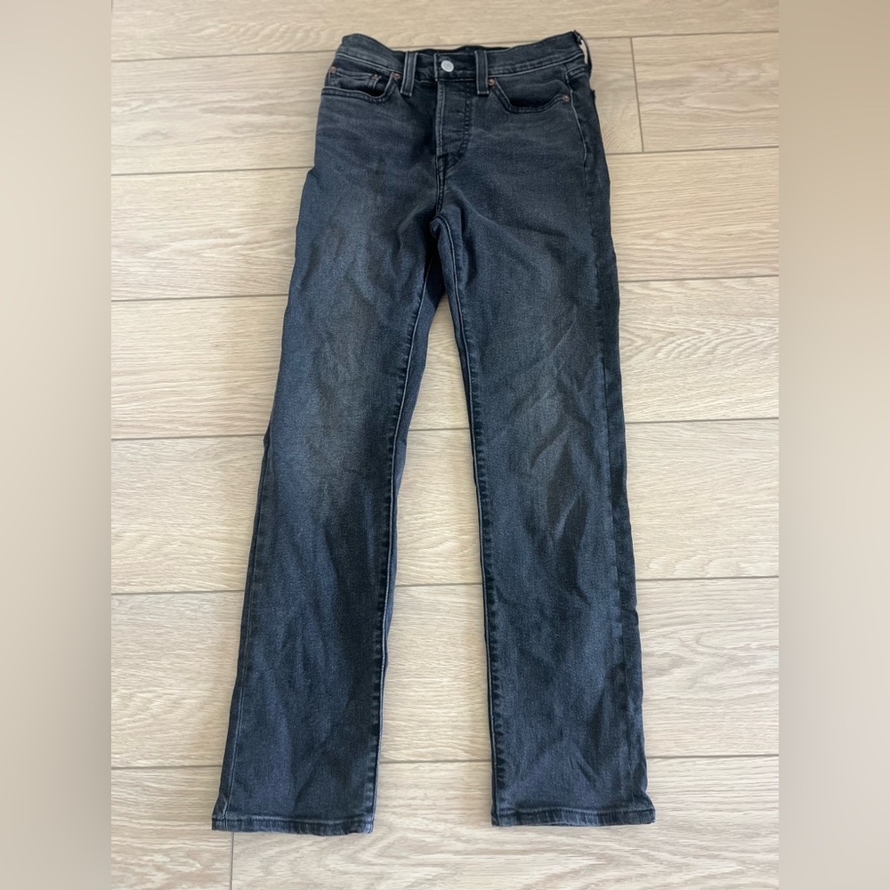 Levi’s wedgie straight jeans size 25 washed black/gray